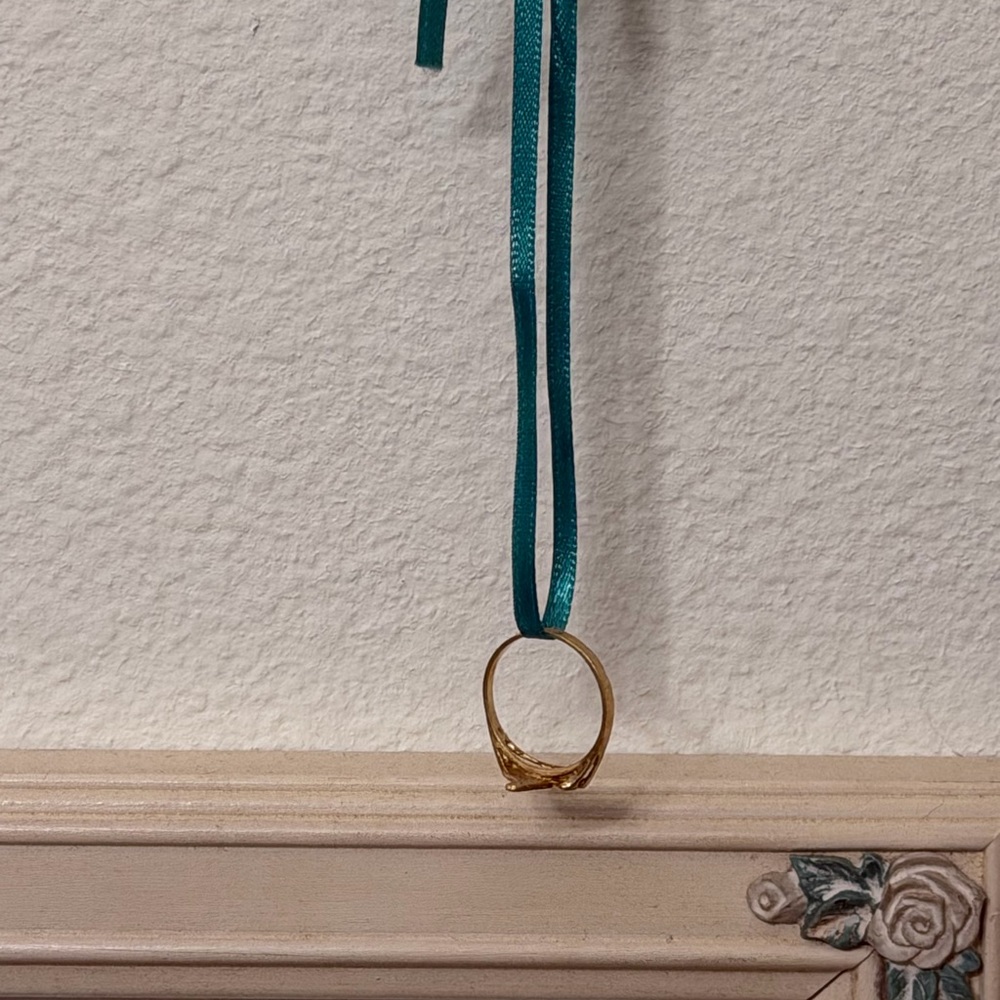 Gold Texas Ring - Picture 3 of 10
